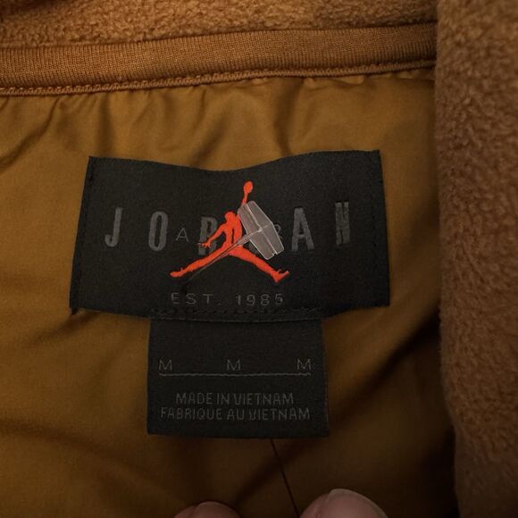 Air Jordan Essentials Winter Gilet Vest - Picture 11 of 15